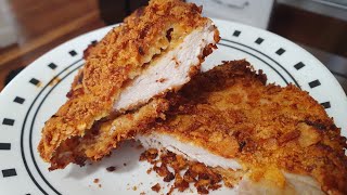 Healthy chicken schnitzel crumbed in corn flakes in the air fryer 🌽 🐔 [upl. by Neelloc83]