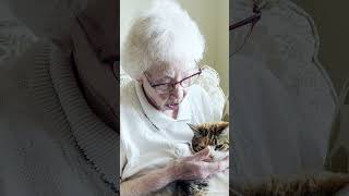 Meet Kingsbridge Retirement Community resident Lois and her pet best friend Malibu the kitty love [upl. by Elaynad]