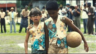 Ils ne réalisent pas que le cireur de chaussures quils humilient deviendra un roi du football [upl. by Molahs]