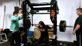 Laura PhelpsSweatt  Kneeling Squats 515x5 [upl. by Cogan]