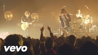 Cage The Elephant  In One Ear Live From The Vic In Chicago [upl. by Jezebel532]