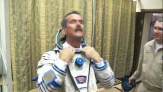 Entrainement en Russie de lastronaute canadien Chris Hadfield [upl. by Hanid]