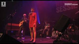 Radio 1 Sessie  Isolde Lasoen Senne Guns amp Raymond  Porque te vas [upl. by Groark]