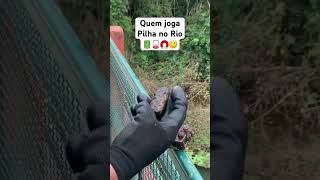 💥Quem joga Pilha no Rio ❓🔋🪫🤔Mais um achado na pesca Magnética hobby pescaria [upl. by Anol76]