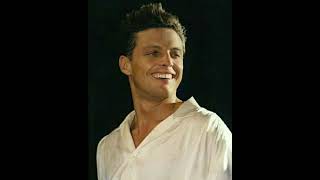 Luis Miguel  Estar Contigo [upl. by Ylrebmek]