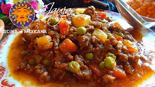 Picadillo de Carne Molida [upl. by Ateekram135]