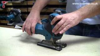 Makita 4351FCT Orbital Action Jigsaw with Toolless Blade Fixing and Job Light [upl. by Eudora]