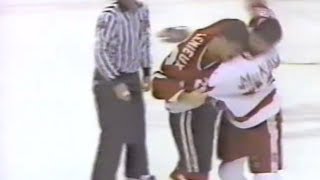 Jocelyn Lemieux vs Randy McKay Mar 24 1990 [upl. by Bathesda763]