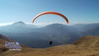 Parapente Como Volar impresionante y seguro Silvia sobrevuela el Pirineo [upl. by Man454]