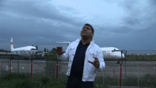 LIVIU PUSTIU  IAR SUNT LA AEROPORT  Official Video [upl. by Noyrb825]