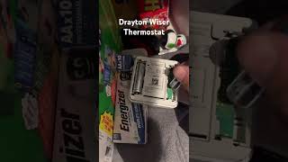 Changing batteries in a Drayton Wiser thermostat drayton draytonwiser haywardsheath [upl. by Avevoneg]