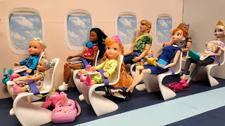 Airplane  Elsa amp Anna toddlers are flying on vacation  airport  Barbie dolls [upl. by Erikson]