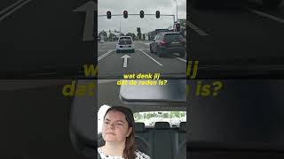 Naar de linkerbaan bij een stoplicht 🚦 rijbewijs rijbewijshalen rijschool [upl. by Attikram397]