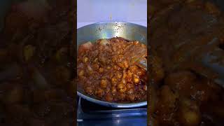 Makhane ki sabji aur butter naan banai aaj viralvideo subscribe youtubeshorts dinner [upl. by Lune]