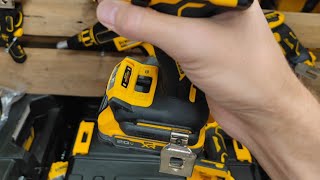 Шуруповерт DeWALT DCD800 NEW с ANTIROTATION [upl. by Aloisius]