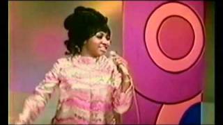 Aretha Franklin  Chain Of Fools Live 1968 [upl. by Naihr508]