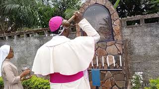 Bénédiction de la grotte Mariale de la Cte Claire Marie QuirosBikukuCSJ par Mgr Félicien NTAMBWE [upl. by Bakeman]