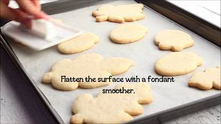 How to Flatten Sugar Cookies for a Smooth Decorating Surface [upl. by Aehtela]