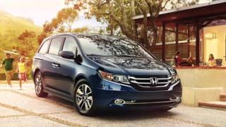 2016 Honda Odyssey vs 2015 Toyota Sienna [upl. by Elledoj680]