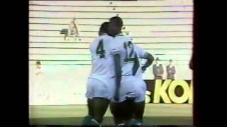 RASHIDI YEKINI AT THE 1988 AFCON SEE HIS MOVES [upl. by Llehcal]