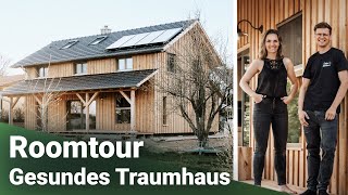 Gesund Bauen mit fantastischen Details Thoma Holz 100 Lehm amp OHNE Heizung  Holzhaus Roomtour [upl. by Nitnert]