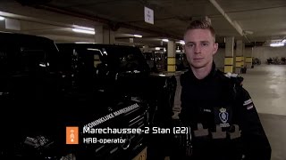 Een dag mee met marechausseebeveiliger Stan Je moet elke dienst scherp zijn [upl. by Acihsay402]