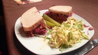 Un bon smoked meat [upl. by Marozas]