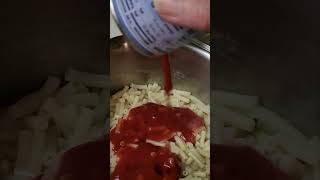 EASY GROUND BEEF DINNER IDEA  HOW TO MAKE BEEFARONI [upl. by Blythe246]