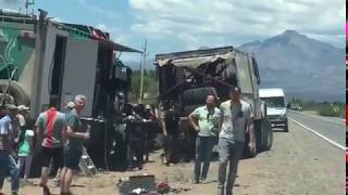 Dakar 2018  Pelea entre Rusos Kamaz y federico villagra IVECO [upl. by Namreh323]