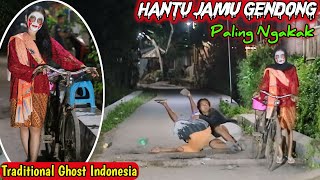 Hantu Jamu Gendong Kocak  Kompilasi Prank Kuntilanak Lucu Ngakak  Super Funny Video [upl. by Sunda129]