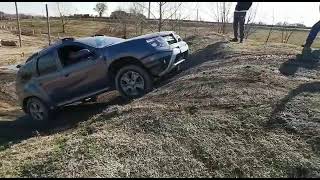 subiendo y bajando la Renault Duster 4x4 2017 en el Rey Park de pilar con 4x4esperence argentina [upl. by Anatsirhc198]