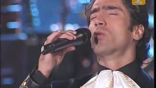 Alejandro Fernández Como Quien Pierde Una Estrella Festival de Viña 2001 [upl. by Hugo]