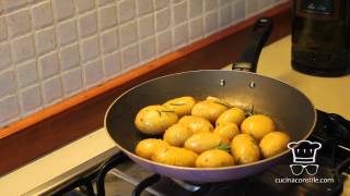 Costolette di agnello marinato alle erbe con patate e spinaci [upl. by Hannover]