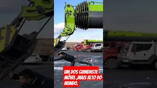 guindasteum dos monstros da contrução civilcaminhao caminhoneiro [upl. by Yenttirb302]