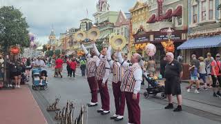 The Dapper Dans Singing on Main street USA 🇺🇸 at Disneys Magic Kingdom in Orlando Florida ✨️ [upl. by Notselrahc]