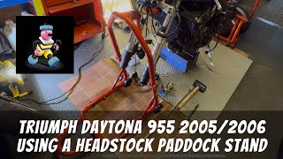 How to use a Headstock paddock stand Triumph Daytona 955i 20052006 [upl. by Logan]