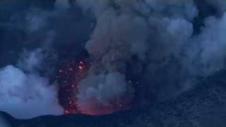 SHOCK WAVES from the Icelandic Volcano Amazing Footage of the Icelandic Volcano Eyjafjallajökull [upl. by Acirem]