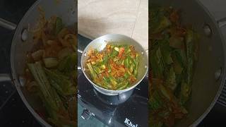 भिंडी की ये सब्जी 1 बार बनाएंगे तो बारबार खाने के मन करेगा  Bhindi Ki Sabji  Okra Sabji  shorts [upl. by Marie-Jeanne]