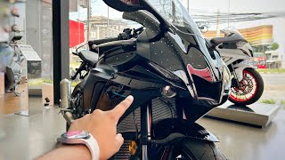 All New Yamaha R1 2023 Baap of All Superbikes 🔥  R15 के Papa  Detailed Review [upl. by Creighton]