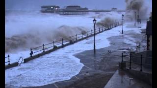 Tidal Surge at Cromer [upl. by Doscher]